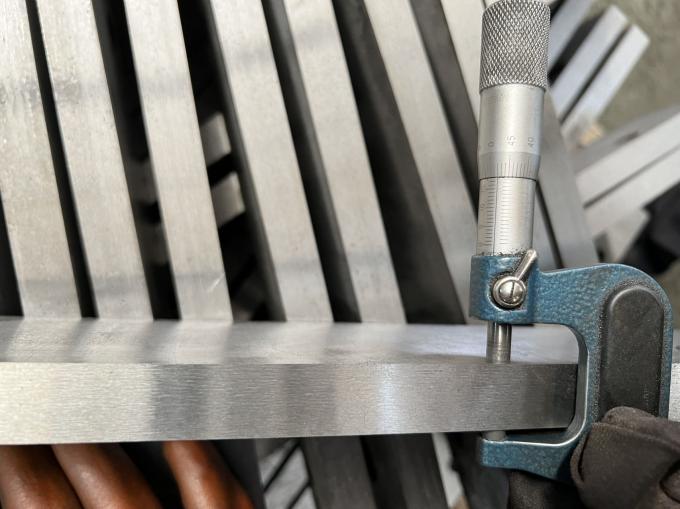 Scala di taglio idraulica personalizzata Scala di taglio in acciaio inossidabile Scala di taglio coltello Scala di taglio metallo 18